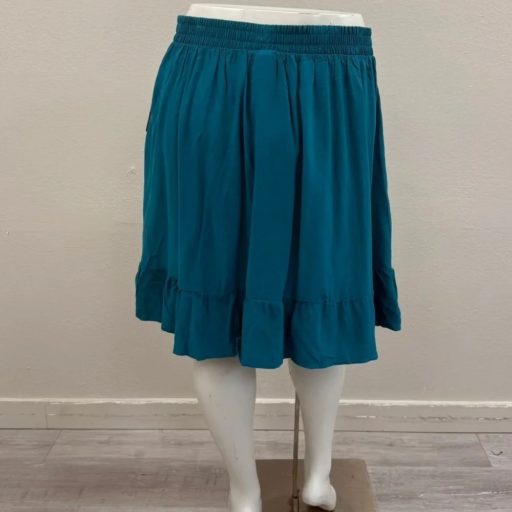 Hot Topic Disney Encanto Mirabel Skirt - New - Size 22/24 (3)